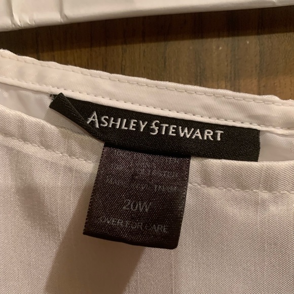 Plus size floral midi floral skirt. - Picture 3 of 3